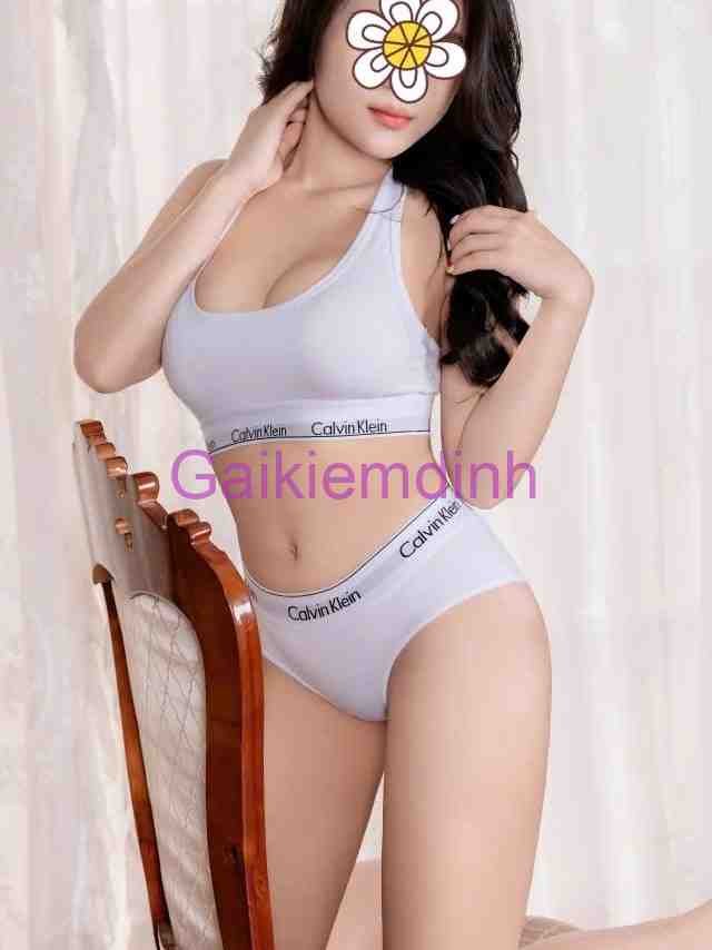 Mỹ Ngọc Mặt xinh dáng đẹp rất đáng yêu